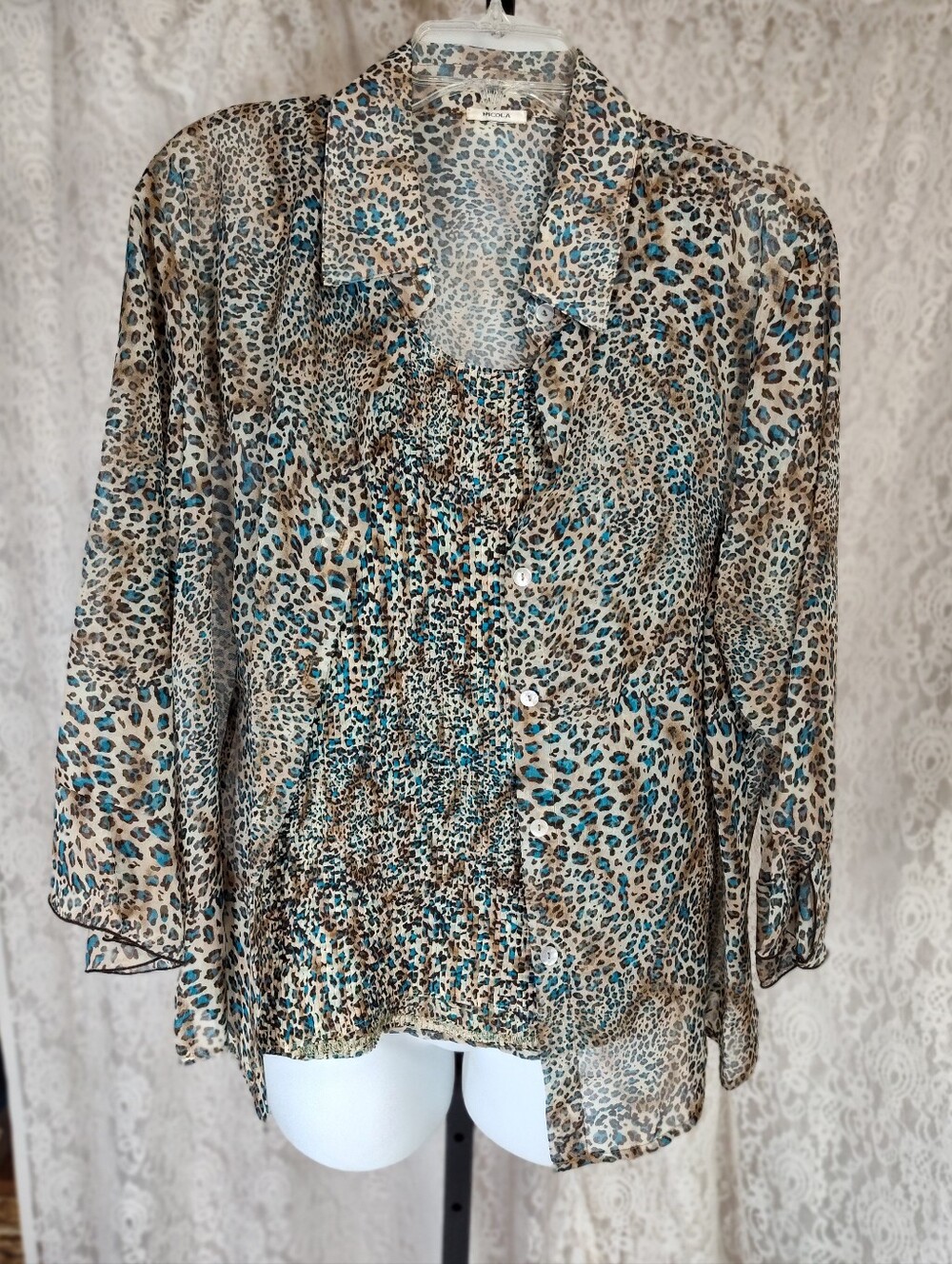 NICOLA 2 Pcs Set Leopard Print Button-Front Blouse with Teal Spots